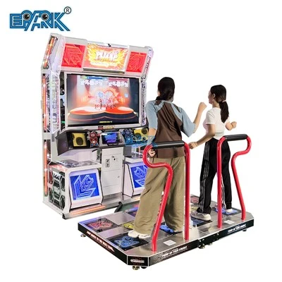 Dupla játékosok Pump It Up táncgép